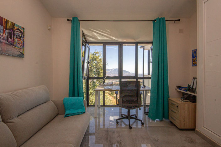 Image No.43-4 Bed Villa for sale