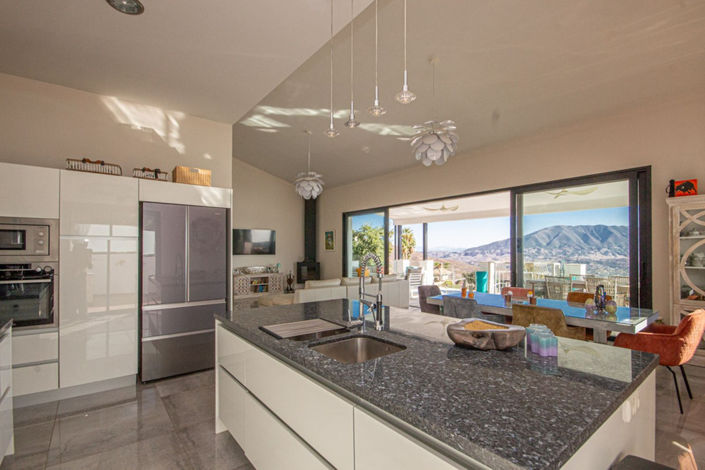 Image No.5-4 Bed Villa for sale
