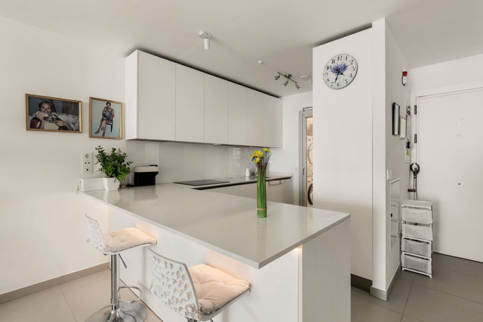 Image No.16-2 Bed Apartment for sale