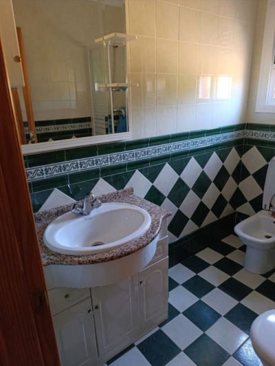 Image No.10-4 Bed Villa for sale