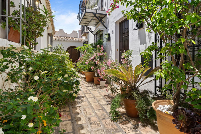 Image No.34-2 Bed Townhouse for sale
