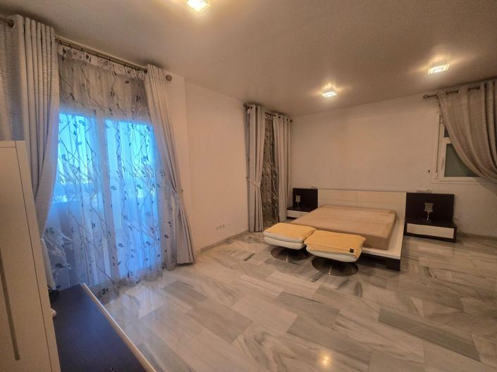 Image No.20-3 Bed Villa for sale
