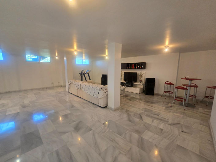 Image No.24-3 Bed Villa for sale