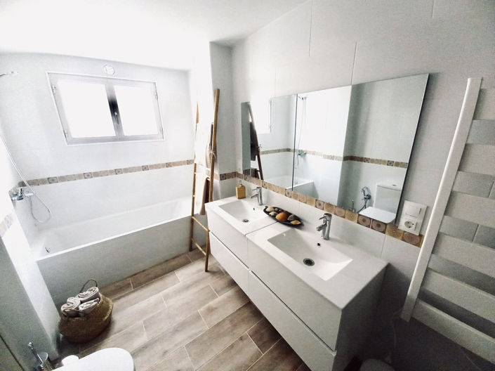 Image No.40-4 Bed Apartment for sale