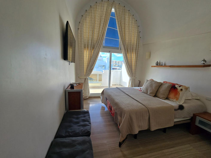 Image No.21-2 Bed Apartment for sale