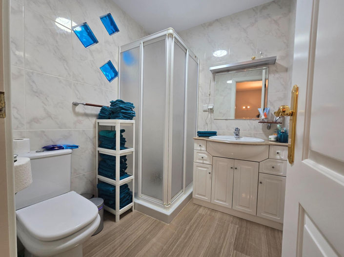 Image No.29-2 Bed Apartment for sale