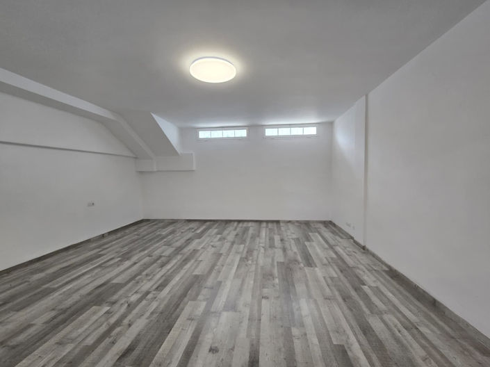 Image No.24-3 Bed Townhouse for sale