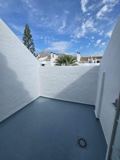 Image No.8-3 Bed Townhouse for sale