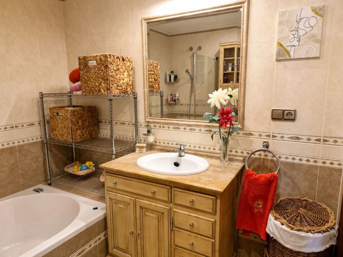 Image No.7-4 Bed Apartment for sale