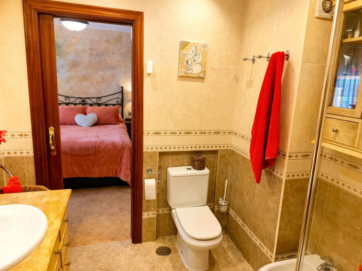 Image No.9-4 Bed Apartment for sale