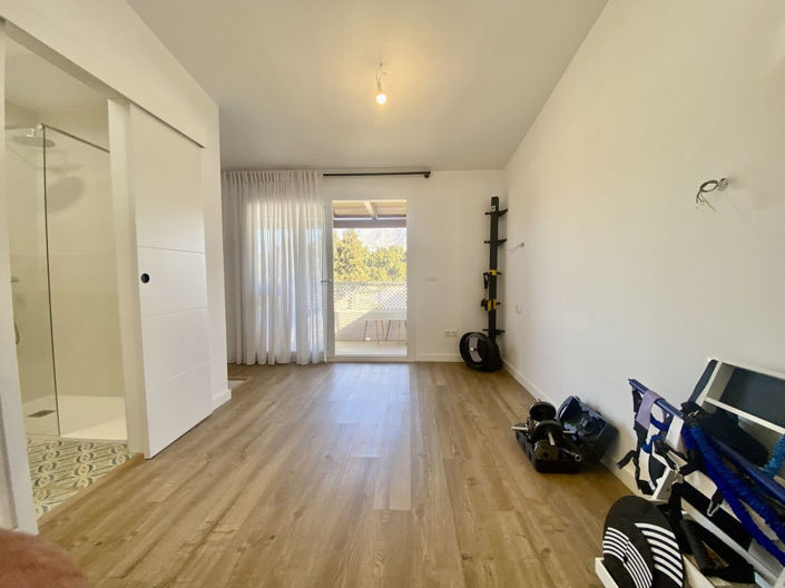 Image No.19-3 Bed Townhouse for sale