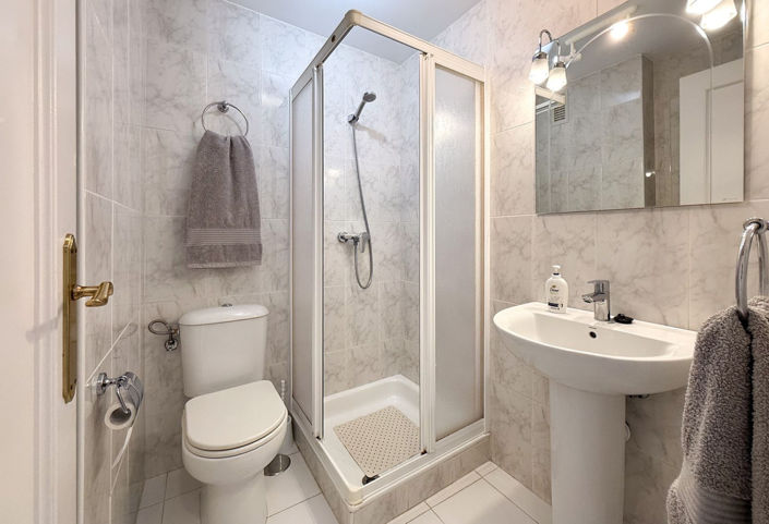 Image No.16-2 Bed Apartment for sale