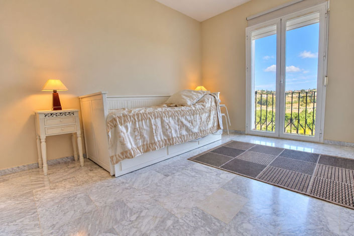 Image No.17-2 Bed Apartment for sale