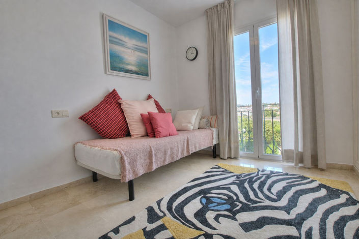 Image No.17-4 Bed Apartment for sale
