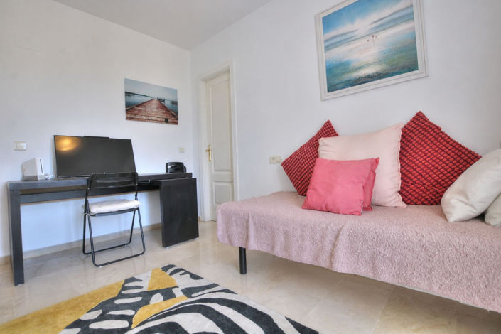 Image No.18-4 Bed Apartment for sale
