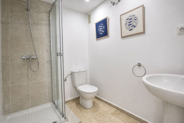 Image No.24-4 Bed Apartment for sale