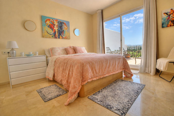 Image No.25-4 Bed Apartment for sale