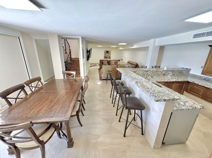 Image No.26-6 Bed Villa for sale