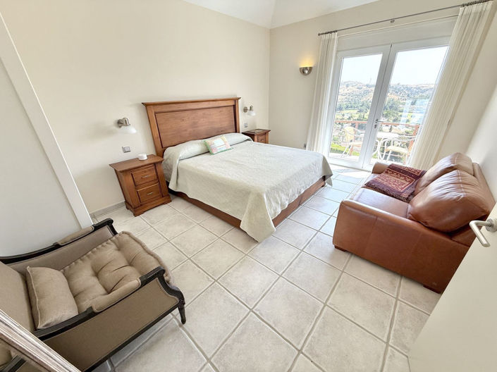 Image No.30-6 Bed Villa for sale