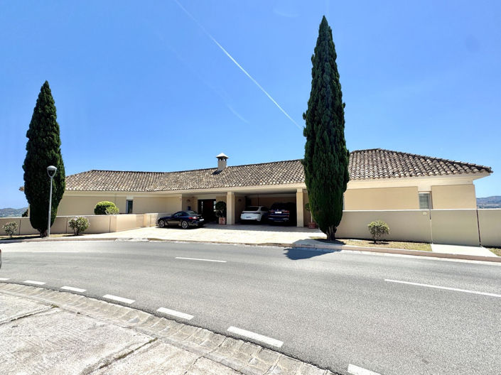 Image No.8-6 Bed Villa for sale