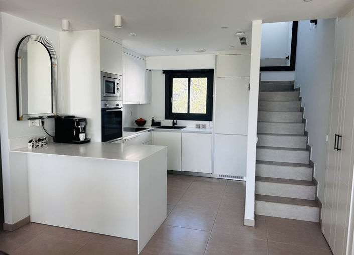 Image No.24-3 Bed Apartment for sale