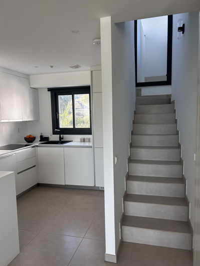 Image No.29-3 Bed Apartment for sale