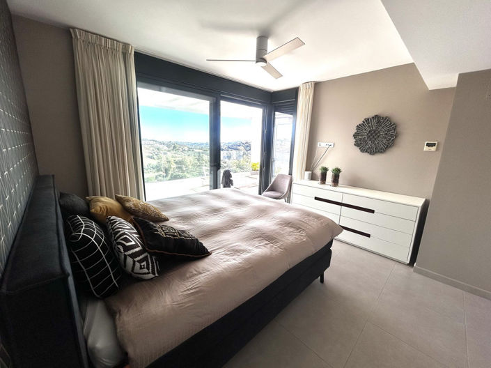 Image No.3-3 Bed Apartment for sale