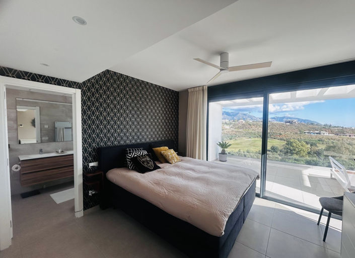 Image No.36-3 Bed Apartment for sale