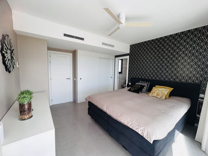 Image No.37-3 Bed Apartment for sale