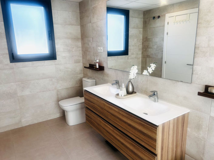 Image No.41-3 Bed Apartment for sale