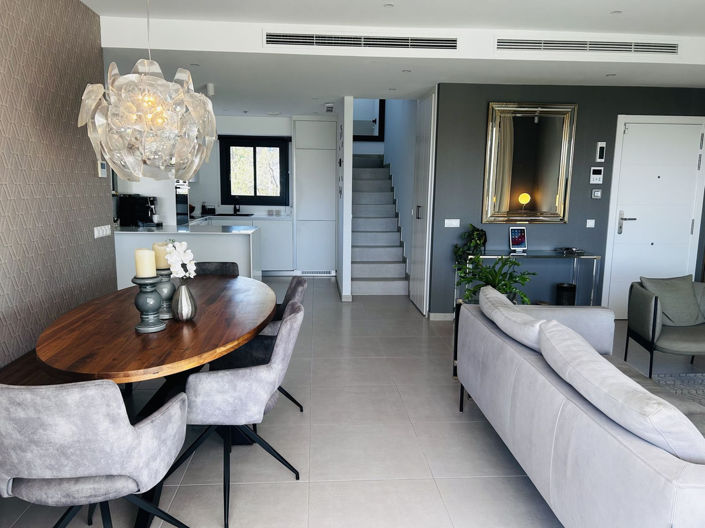 Image No.8-3 Bed Apartment for sale