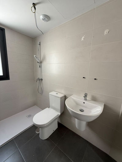 Image No.23-2 Bed Apartment for sale