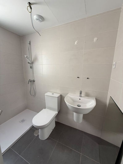 Image No.24-2 Bed Apartment for sale