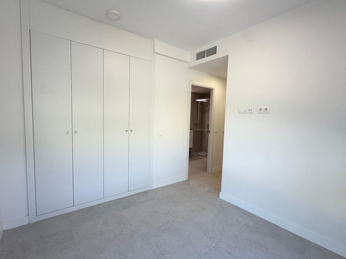 Image No.11-3 Bed Apartment for sale