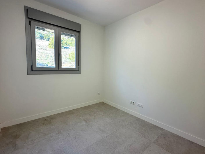 Image No.13-3 Bed Apartment for sale