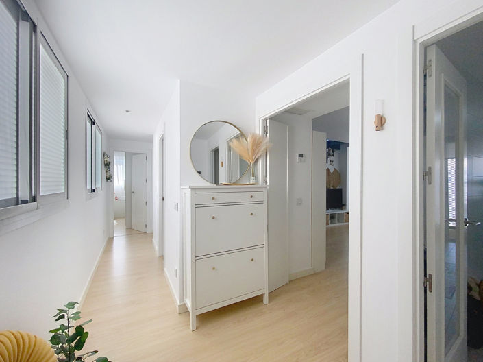 Image No.20-3 Bed Apartment for sale