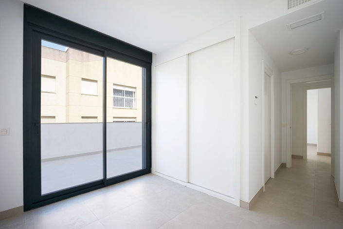 Image No.7-2 Bed Apartment for sale