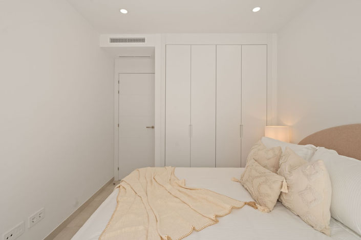 Image No.19-3 Bed Apartment for sale