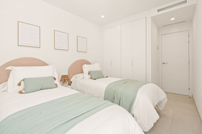 Image No.20-3 Bed Apartment for sale