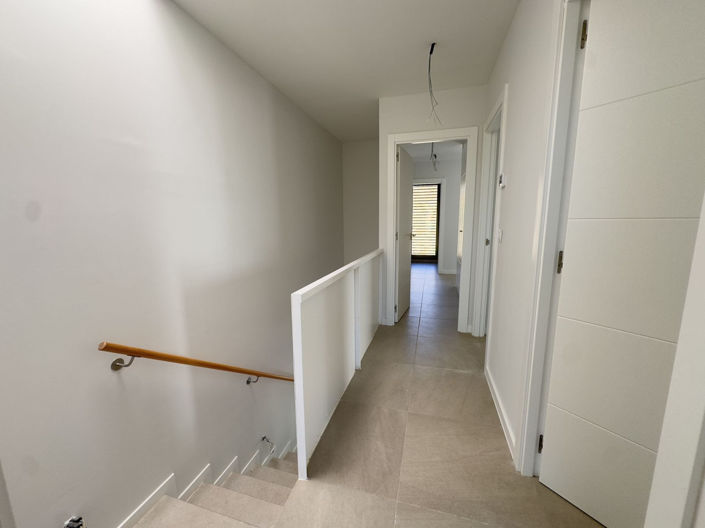 Image No.11-3 Bed Semi-Detached for sale