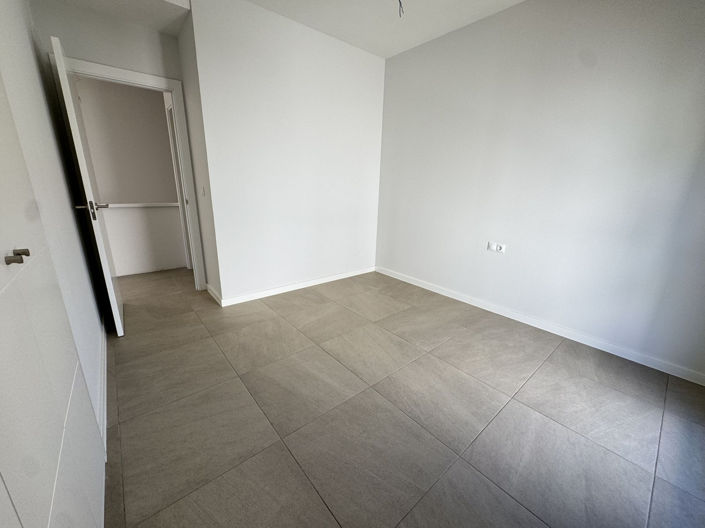 Image No.17-3 Bed Semi-Detached for sale
