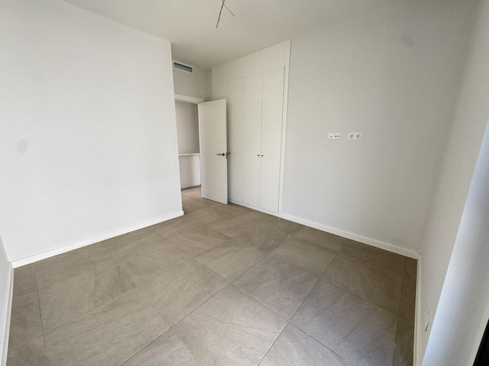 Image No.21-3 Bed Semi-Detached for sale