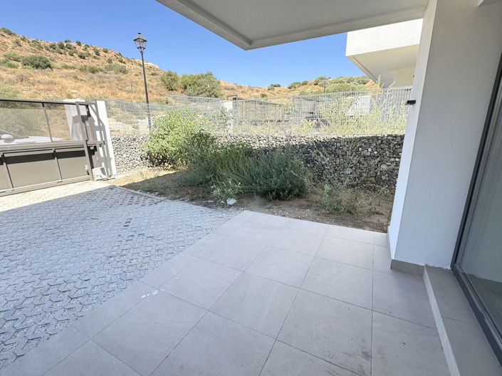Image No.24-3 Bed Semi-Detached for sale