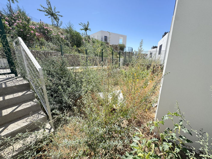 Image No.28-3 Bed Semi-Detached for sale
