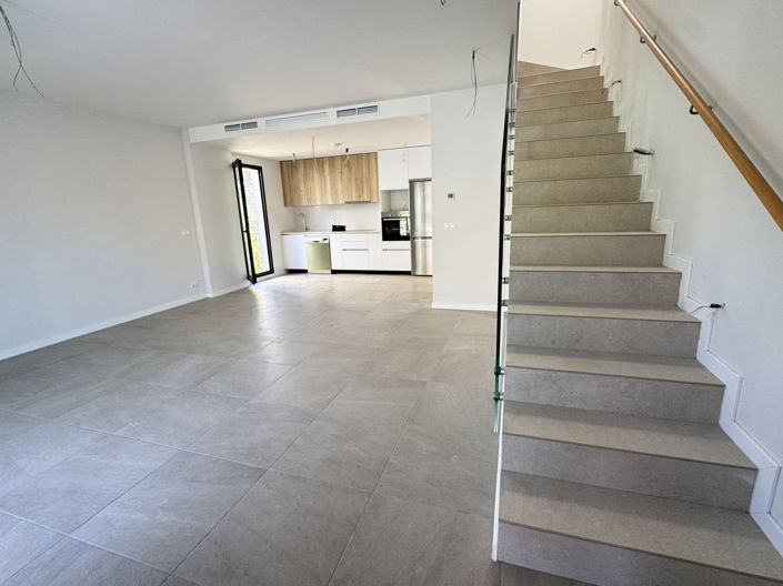 Image No.3-3 Bed Semi-Detached for sale