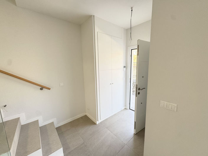 Image No.8-3 Bed Semi-Detached for sale