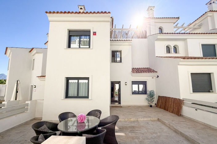 Image No.39-3 Bed Townhouse for sale