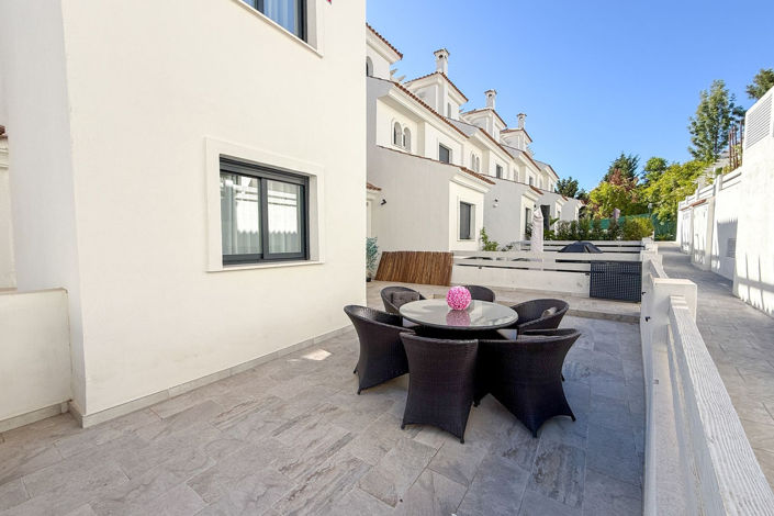 Image No.40-3 Bed Townhouse for sale