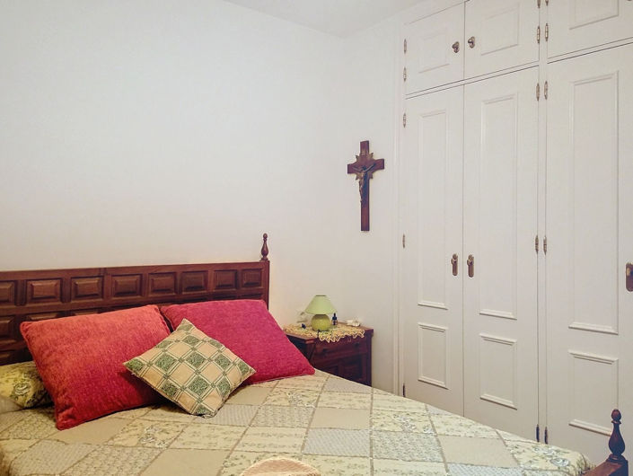 Image No.16-5 Bed Semi-Detached for sale