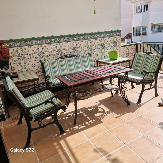 Image No.2-5 Bed Semi-Detached for sale